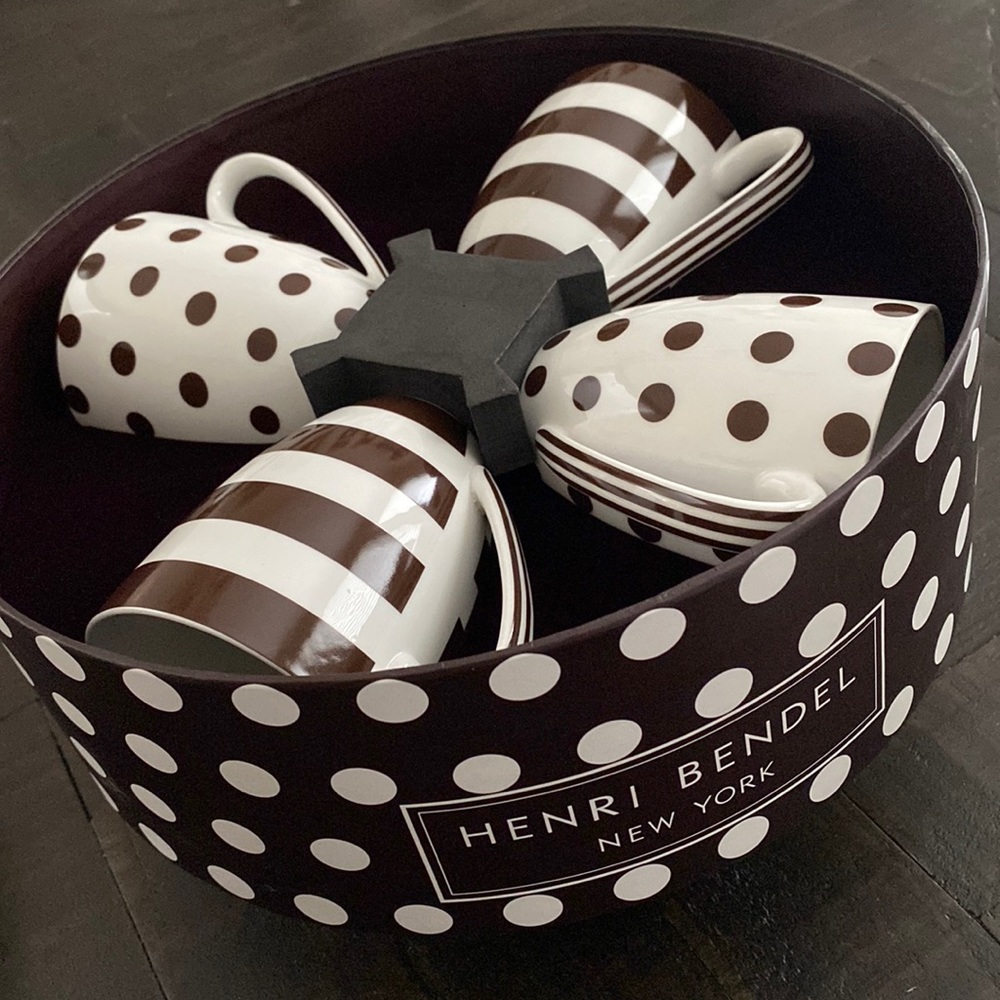 Henri Bendel Mug Set